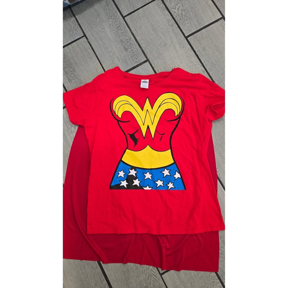 Wonder Woman Costume T-Shirt with Detachable Cape Red Adult XL Rubies Cosplay